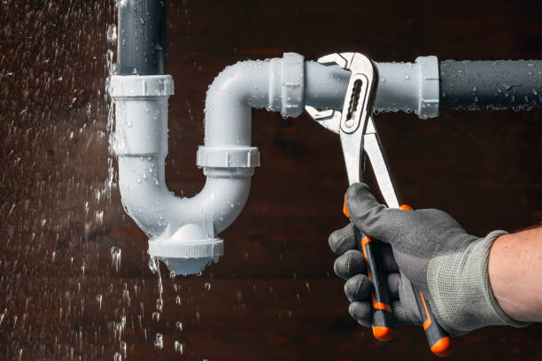 Professional Plumbing technician working in Hiwassee, VA